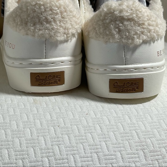 Dr Scholls Cozy White Sneakers with Zebra Laces Sz 9 New with Box - Picture 4 of 7